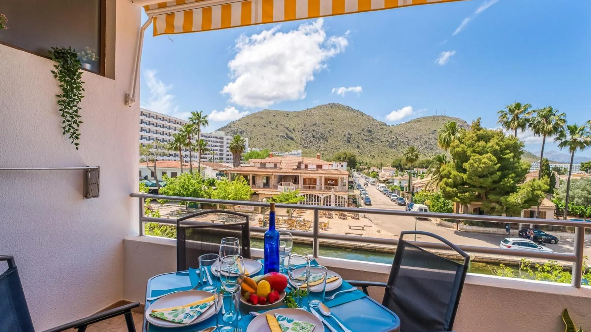 Apartment With Mountain And Lake View Alcúdia